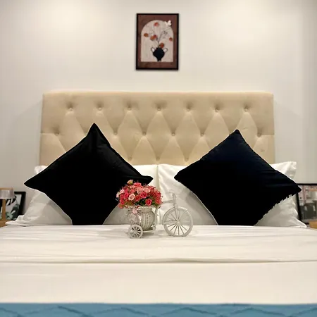 Arcadia Center Suites Near Walking Street And Beach Pattaya Exterior photo