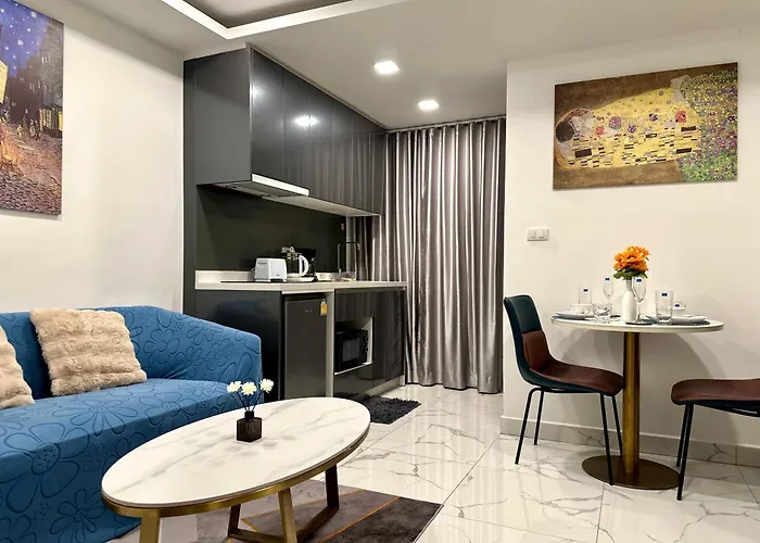 Arcadia Center Suites Near Walking Street And Beach