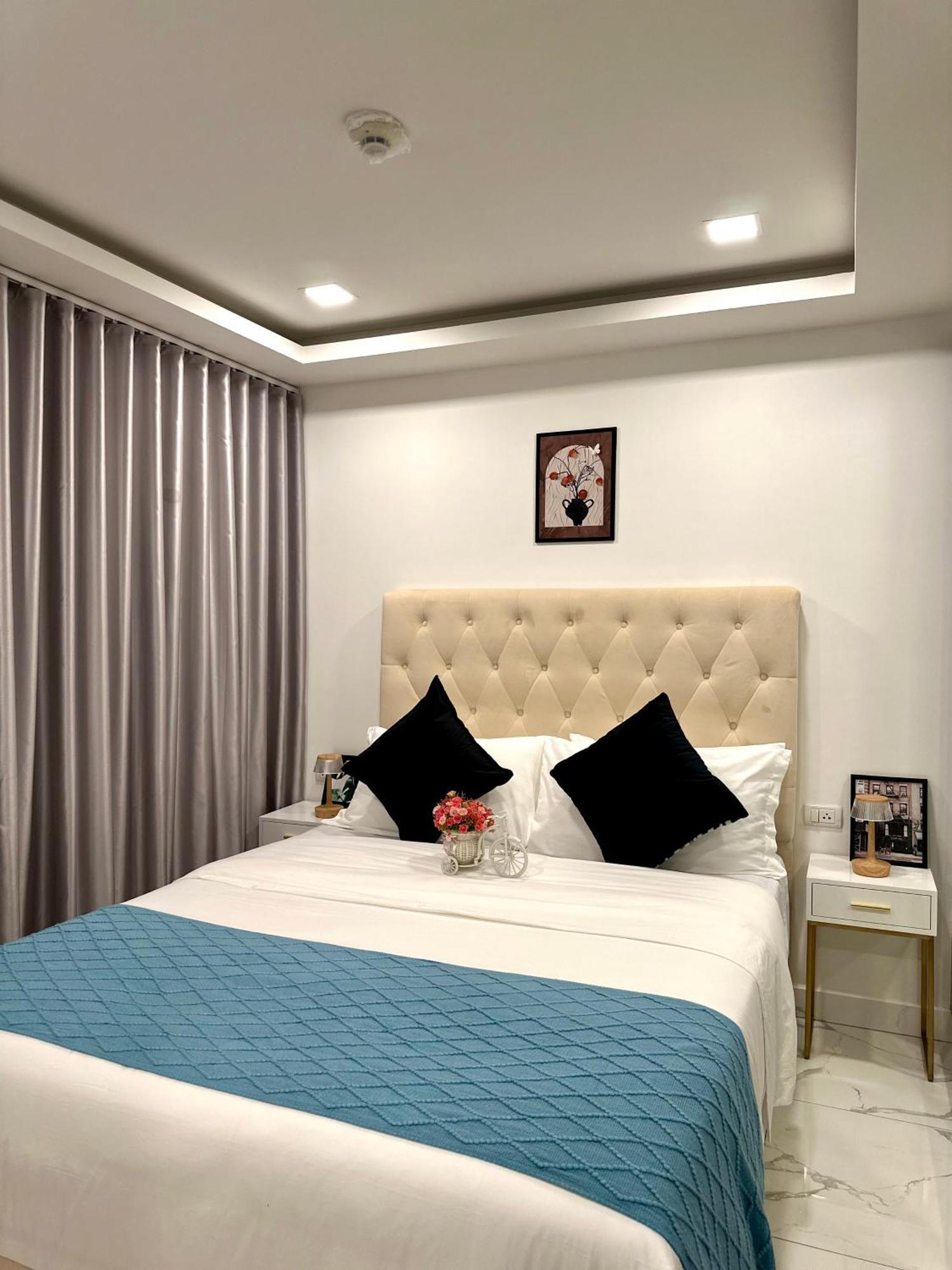 Arcadia Center Near Walking Street And * Pattaya