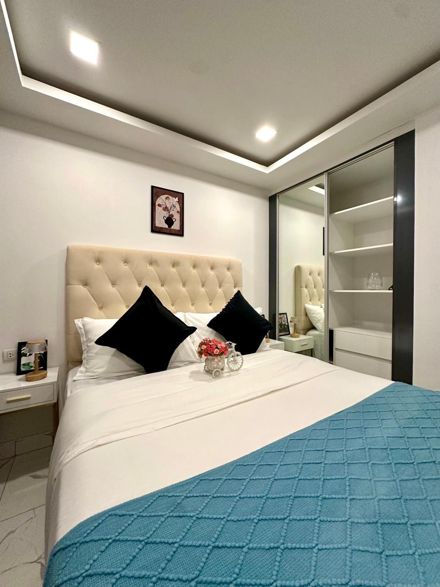 Arcadia Center Near Walking Street And * Pattaya